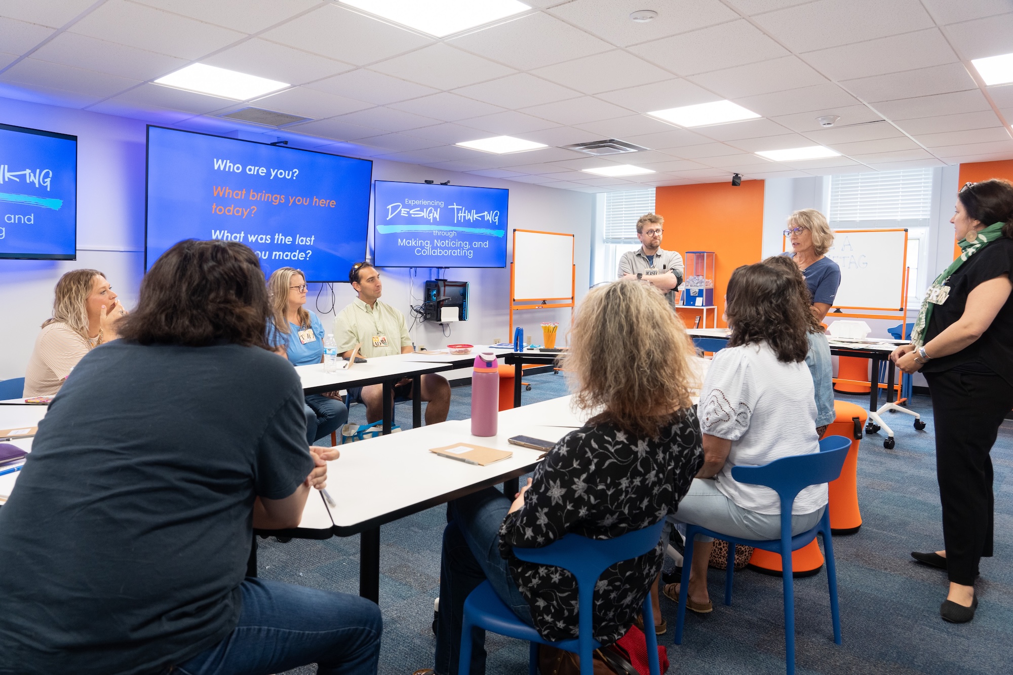 students in Innovation and Creativity Lab